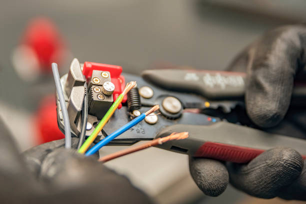 Best Affordable Electrician  in Hollister, MO