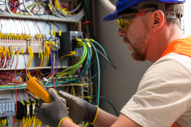 Best Affordable Emergency Electrician  in Hollister, MO